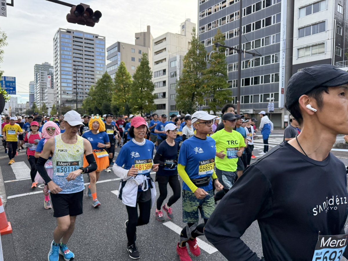 ManieraStrada's tweet photo. 岡山マラソン。
好天の中、多くのランナーが岡山を駆け抜けていきます。
この光景は、圧巻です。
沿道から応援。
#岡山マラソン https://t.co/QDIaiAu58f