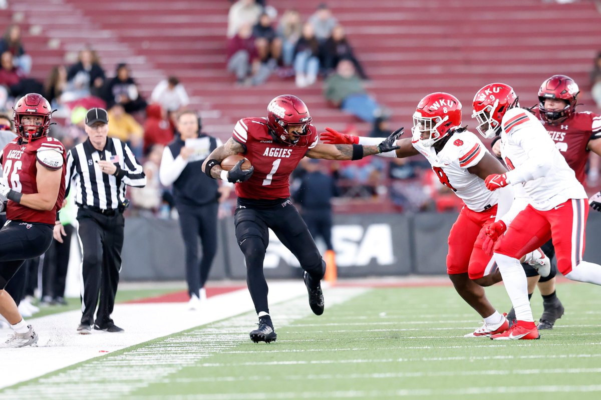 NMStateFootball's tweet photo. NM State backs on the day:

Washington | 19 carries, 152 yards, 2 TDs
McGowan | 15 carries, 113 yards, 1 TD

This marks the first time the Aggies have had two 100-yard rushers since 2016.

#AggieUp x #RideForTheBrand https://t.co/SerCe6wbfs