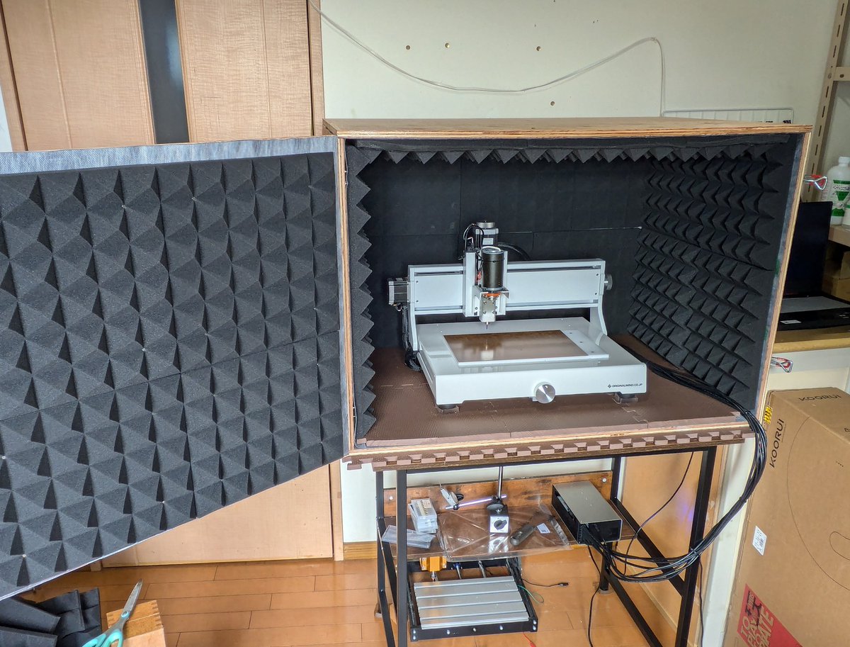 ScienceMsp's tweet photo. CNC用簡易防音ボックス完成！ https://t.co/Vg1zom4bTb