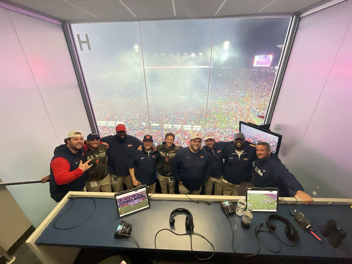 ⁦<a href="/OleMissFB/">Ole Miss Football</a>⁩  Dad smiling watching that defense!!!