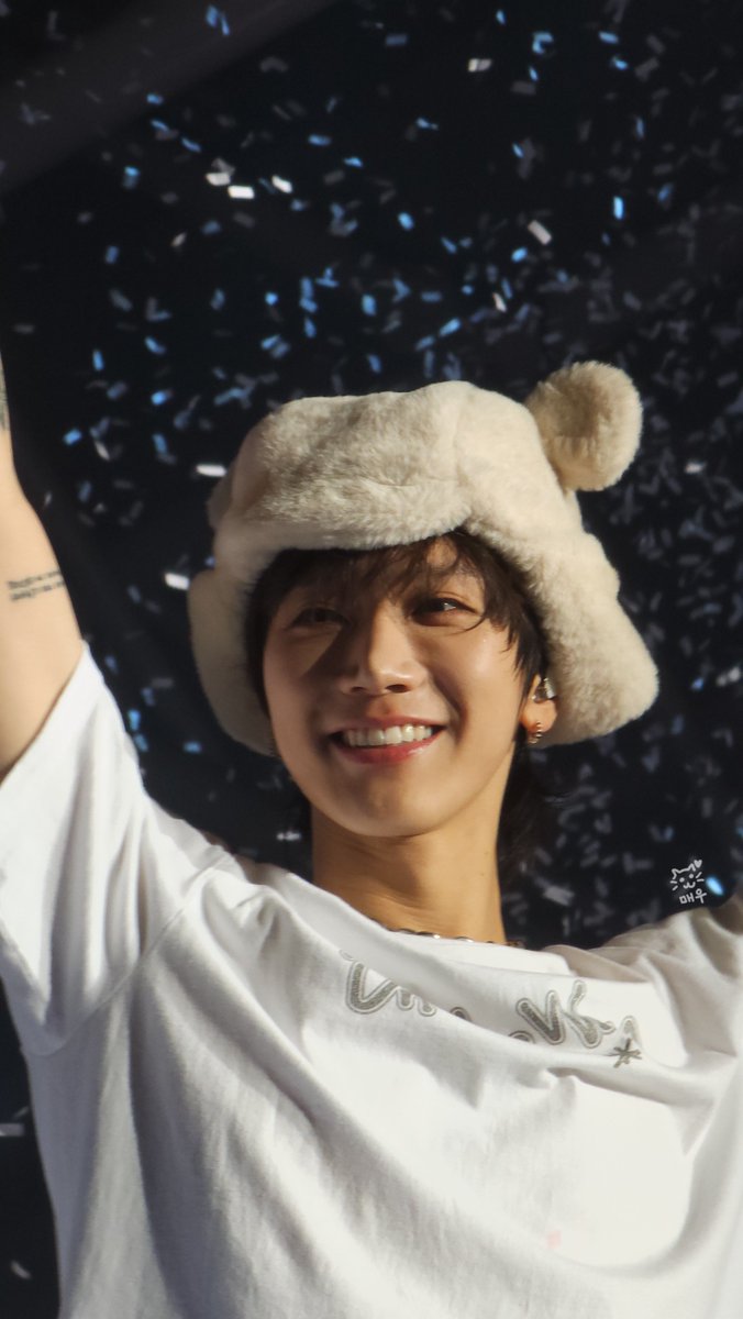 매우 𝙈𝙖𝙚𝙬 tweet media