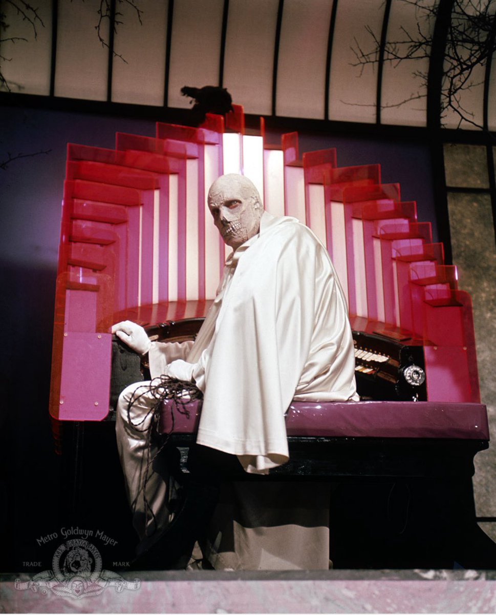 kennethmjohnson's tweet image. “Will you please quit the wisecracks about ‘Dr Phibes has a large organ’?…..”
#TheAbominableDrPhibes #Svengoolie @Svengoolie @MeTV