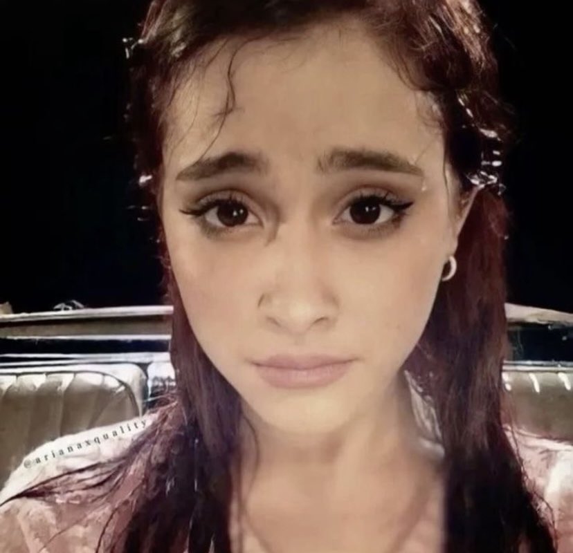 cada que pienso en el día en el que tenga sexo y me tengan que ver desnuda se me quita el hambre