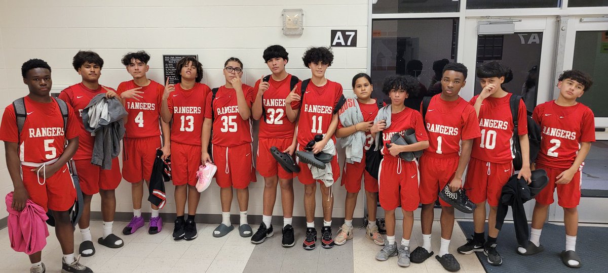 Shoutout to our Freshmen for picking up a win in their first game last night vs. Alvin. The energy was high, and the boys were having fun. It was a true team effort. Excited for the future!!