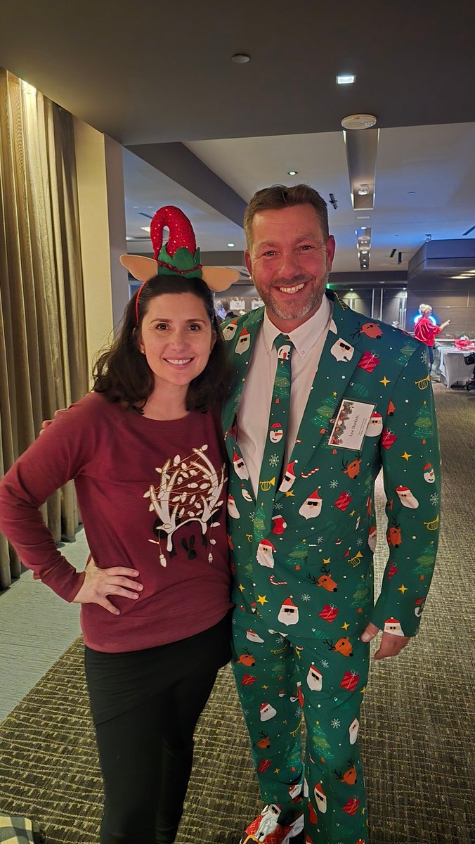 ccarpos's tweet image. Operation Christmas 🎅 #Bolingbrook hosted their annual fundraiser tonight at Star Cinema Grill at The Promenade Bolingbrook! If you didn&apos;t make it out tonight, there are still so many ways you can get involved! 👇

Full Details: facebook.com/10006370522037…