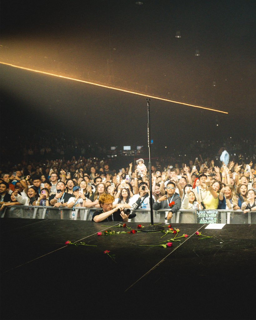 thisisLANY's tweet image. 😭🫶