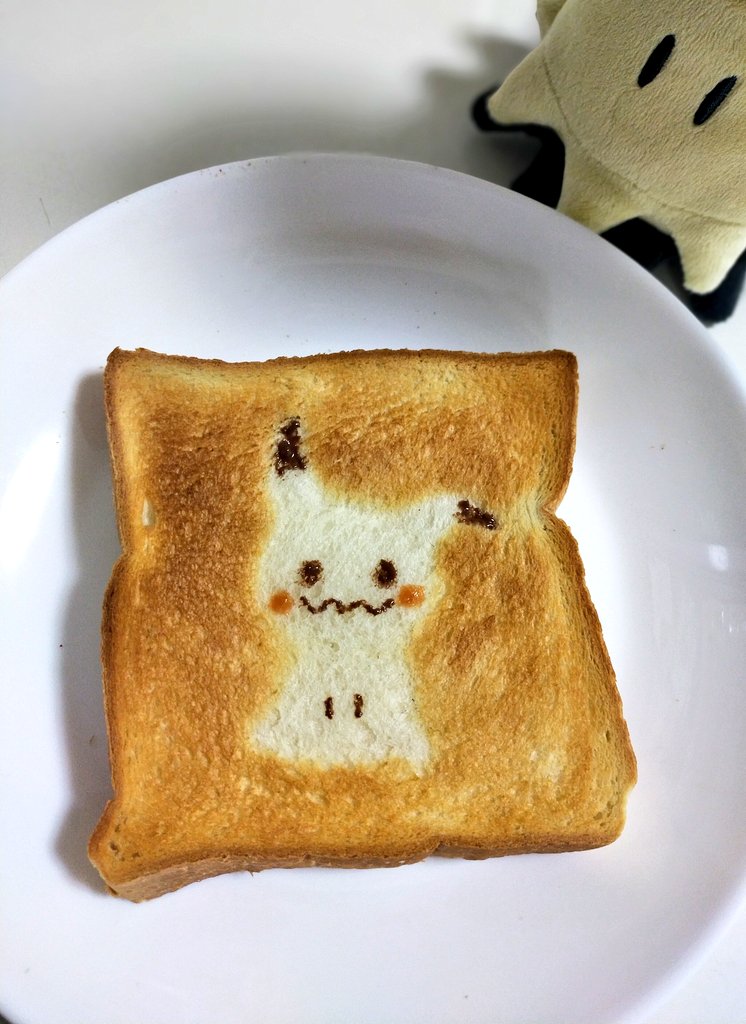 トーストにミミッキュがあらわれた