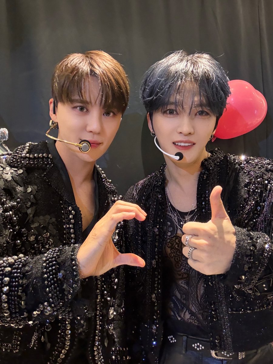 JX_identity's tweet image. 헤어지자고?
오늘 JX 서울 콘서트 마지막 날인데?

이제야 너를 위해 내가 살아있다는 걸 느꼈어🔥

JX 2024 CONCERT &amp;lt;IDENTITY&amp;gt; in Seoul 
🌐 2024.11.10 (Sun.) 5PM Day 3
📍 KSPO DOME

#JX_IDENTITY #제이엑스 
#XIA #Jaejoong #김재중 #김준수 
#Kimjaejoong #KimJunsu #ジェジュン #ジュンス