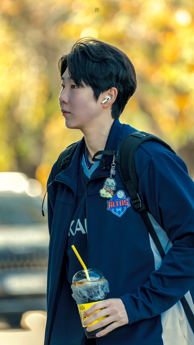 241102 #이소영
출근🍂