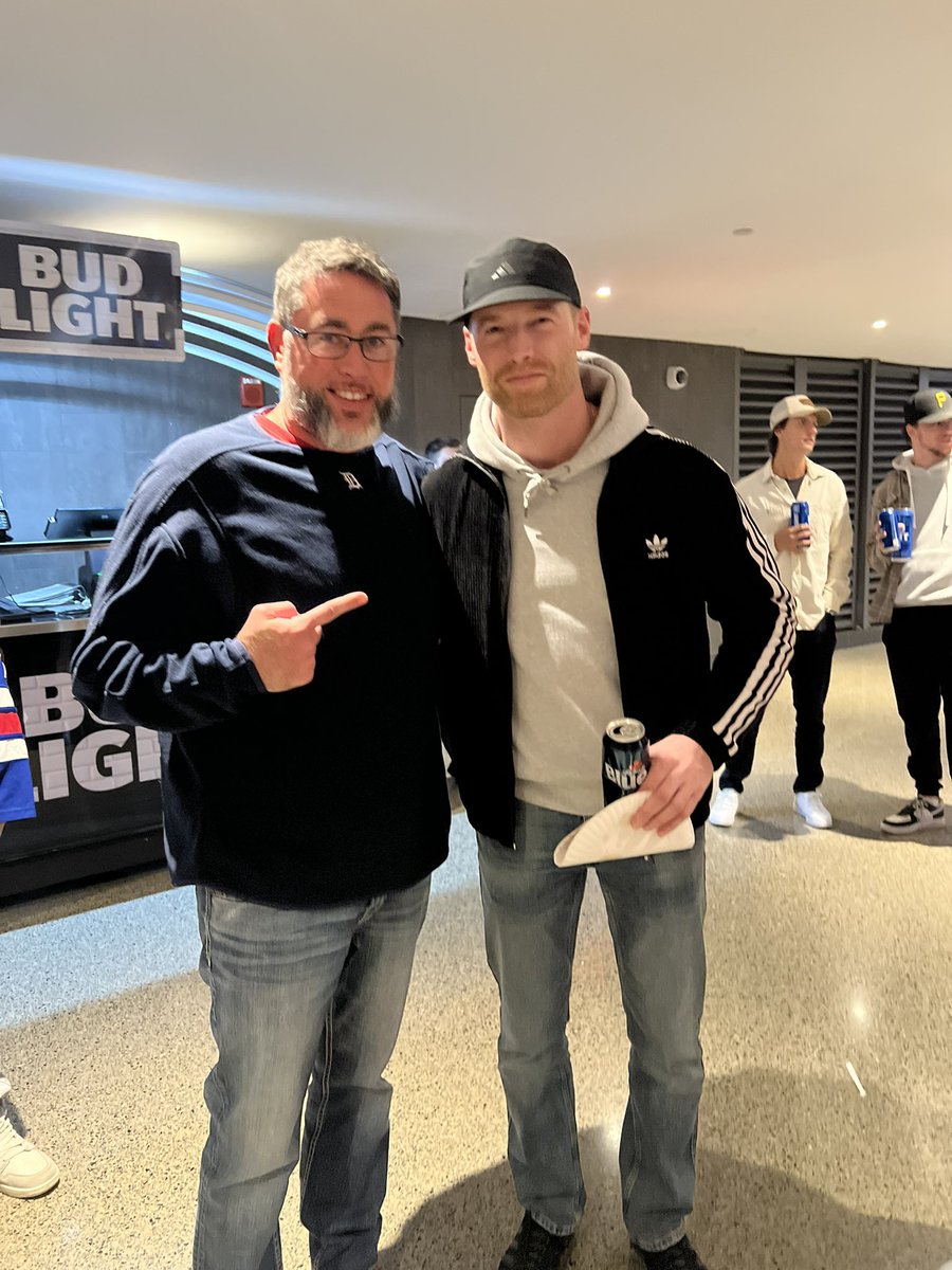 kjgside88's tweet photo. Cast of @ShoresyHockey at the @DetroitRedWings game tonight. Seriously some of the nicest people I’ve ever met https://t.co/aa4mixgBwJ