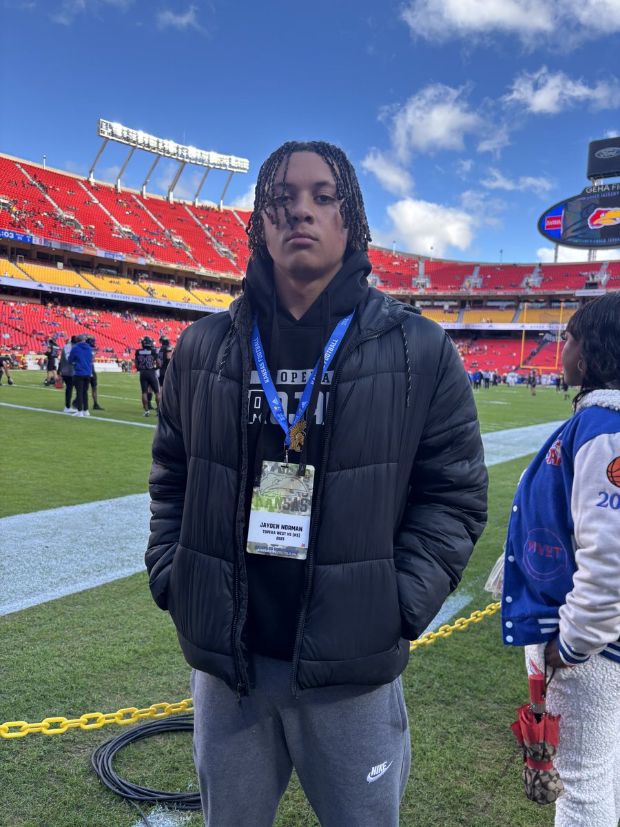 Had a great time at KU today! Thank you for the great hospitality!!❤️🤍💙#RockChalk #KU <a href="/CoachSvarczkopf/">Greg Svarczkopf</a> <a href="/KUCoachZ/">Coach Jim Zebrowski</a>