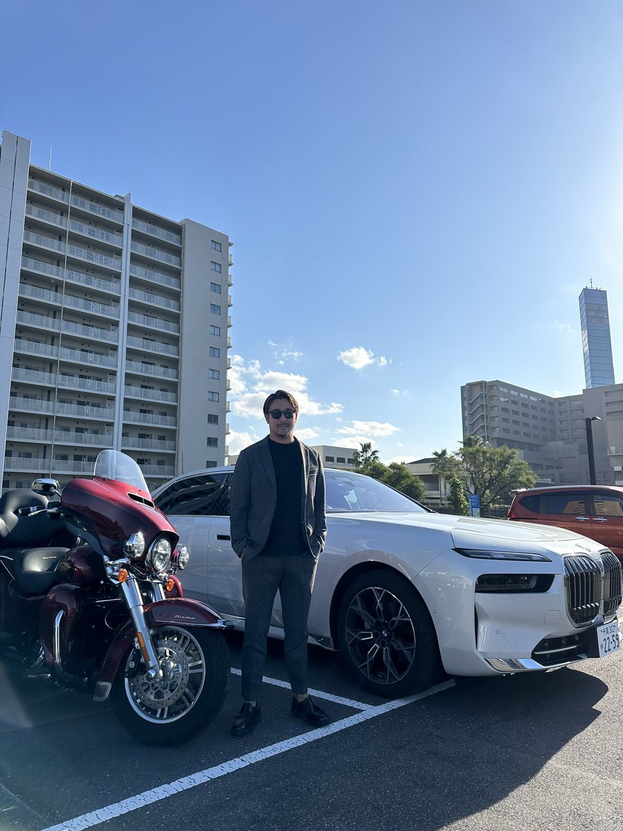 swell_tetsuya's tweet photo. 世の中には
自分の代わりなんていくらでもいる
お前じゃなきゃダメな理由は？
それがない限り
絶対的に必要な人間にはなれない
謙虚にやるべき事をやり続け
代えの効かない人間なった時
それに比例して
社会的価値と報酬が上昇する https://t.co/h4LMEvFj1x