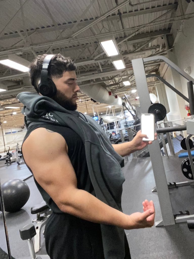 ladrogah's tweet image. 