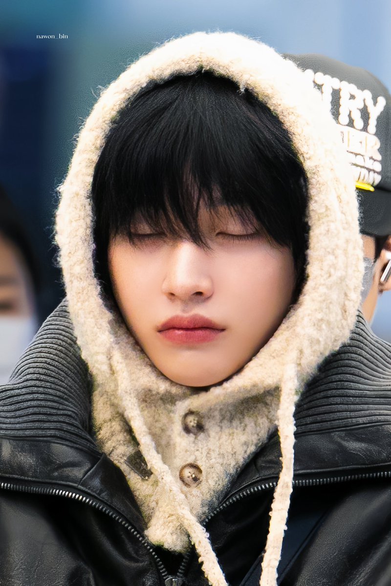 241110 지금 길을 가다가 뺨을 맞고도 웃을 정도로 귀염…🥲
#RIIZE #WONBIN #라이즈 #원빈