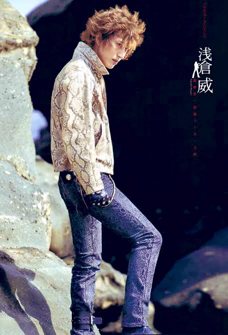 AMADA 仮面ライダー龍騎 王蛇 浅倉威役 萩野崇 直筆サインカード 萩野崇 on X: 