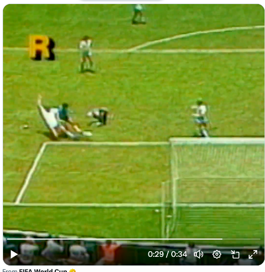 KevMacNamara's tweet photo. @retrofootballnw Not a lot in it but the freeze frame looks like Diego got there just ahead him. https://t.co/BMxDqYWzwx