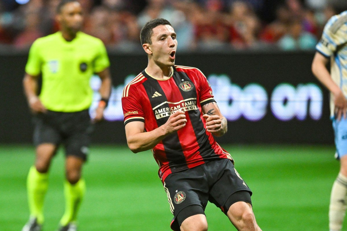 TO SIĘ DZIEJE! 🤯

🇵🇱 BARTOSZ SLISZ Z GOLEM PRZECIWKO INTEROWI MIAMI! ⚽️🔥 

Atlanta United prowadzi 3:2 w wyjazdowym starciu z mistrzem sezonu zasadniczego po golu Bartosza Slisza! #MLSpl
