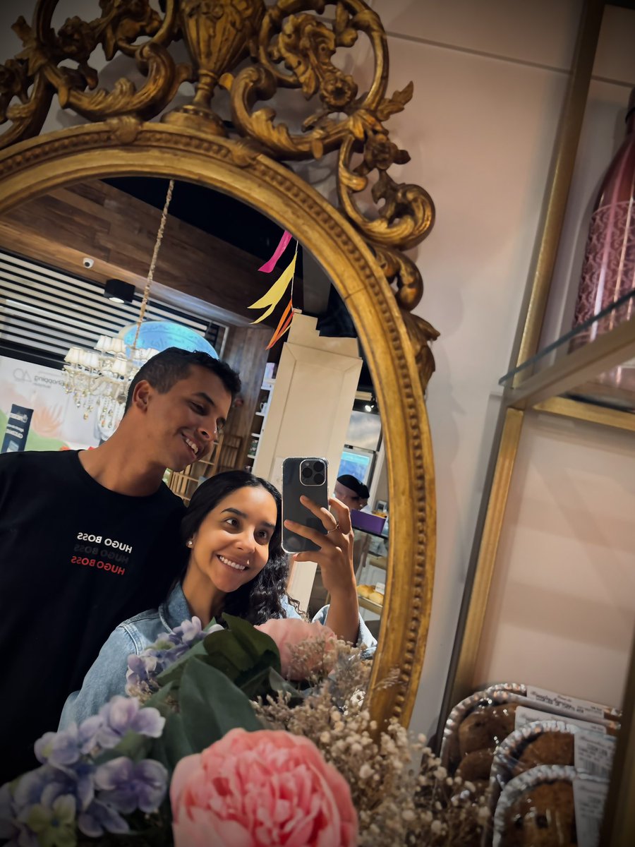 sandics's tweet photo. Com o love ❤️ https://t.co/K6nUnebNB9