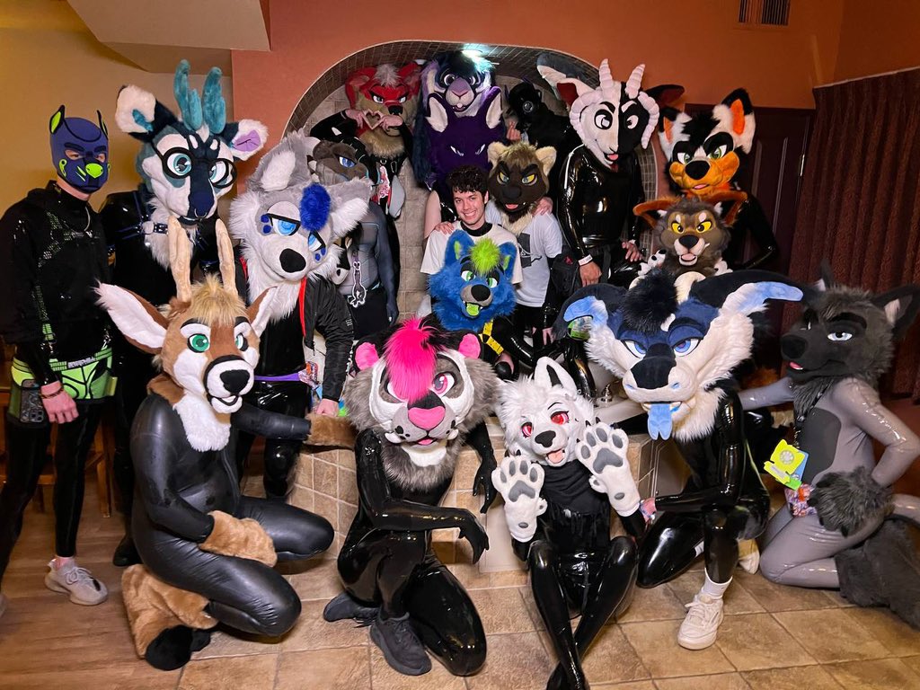 AQUATIFUR LATEX PARTY✨🖤