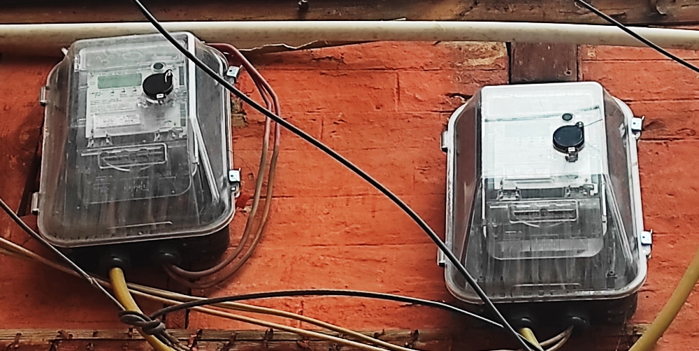 Official account of KPDCL (@kpdclofficial) on Twitter photo During random check of 14 Smart Meters in Mahjoornagar, #ESD 📍 Chanapora, 10 were found tampered. All IDs noted and booked for action: Er. Rayees Ahmad, SDO.
Consumers are advised to avoid fiddling with internal circuitry.
<a href="/diprjk/">Information & PR, J&K</a> <a href="/OfficeOfLGJandK/">Office of LG J&K</a> <a href="/nasirsogami/">Nasir Sogami</a> <a href="/DullooAtal/">Atal Dulloo</a> During random check of 14 Smart Meters in Mahjoornagar, #ESD 📍 Chanapora, 10 were found tampered. All IDs noted and booked for action: Er. Rayees Ahmad, SDO.
Consumers are advised to avoid fiddling with internal circuitry.
<a href="/diprjk/">Information & PR, J&K</a> <a href="/OfficeOfLGJandK/">Office of LG J&K</a> <a href="/nasirsogami/">Nasir Sogami</a> <a href="/DullooAtal/">Atal Dulloo</a>