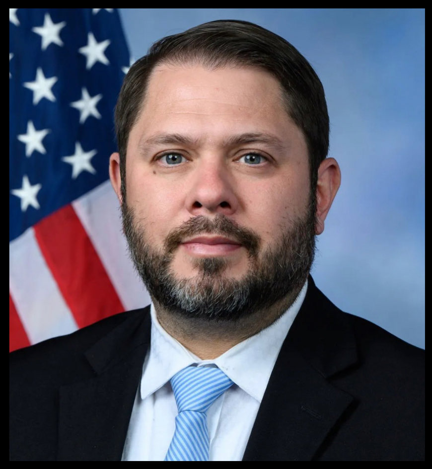Drop a 💙 (or two) for <a href="/RubenGallego/">Ruben Gallego</a>, Arizona's newest Senator! 🙏💙💙