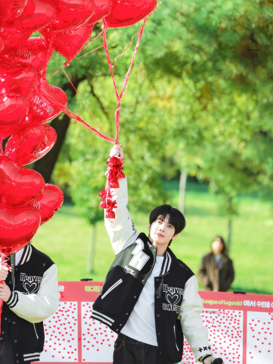TerryJelly_0205's tweet photo. 241108

#태현 #TAEHYUN #テヒョン
#투모로우바이투게더
#TXT #TOMORROW_X_TOGETHER https://t.co/fgawsjKisM