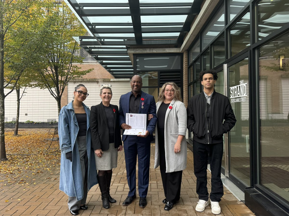 Larry Ryan tweet media