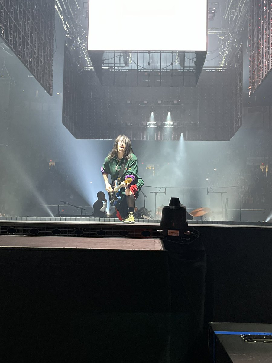 keepusatisfied's tweet image. cant believe this was taken on my phone #needthat