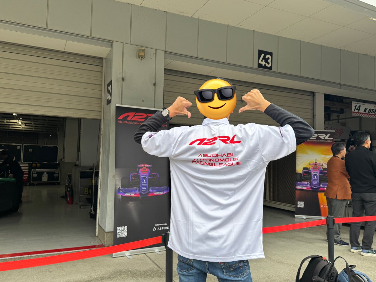 kazu23_35's tweet image. 走ってる姿は見れなかったけど、マシン見れたし珍妙頂けたし本当に満足🥹🥹🥹

ありがとうございますA2RL大好きです❤️‍🔥
#A2RL #AIVsHuman #SuzukaShowdown