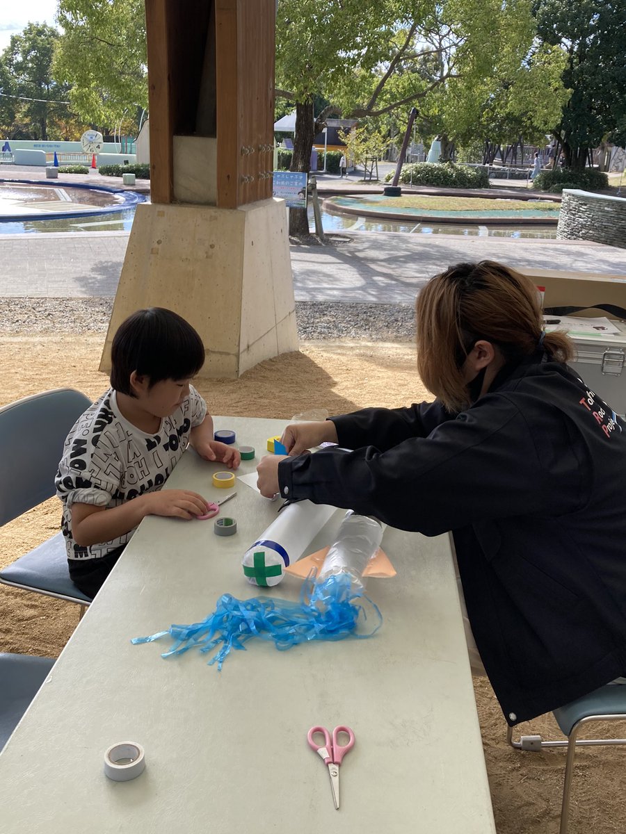 TRProcket's tweet photo. サイエンスフェア4日目

今日は #あすたむらんど のサイエンスフェア最終日です！！
ロケットプロジェクトも参加しているので、ぜひ遊びに来てください☺️ https://t.co/TuD9BBRYXd