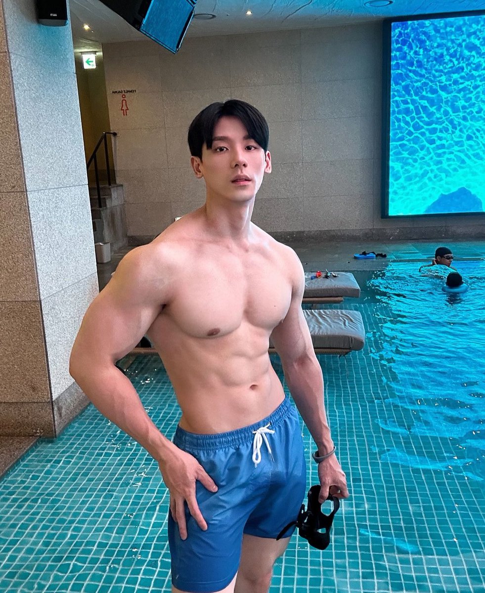 MR MR (@ansonleee) on Twitter photo 