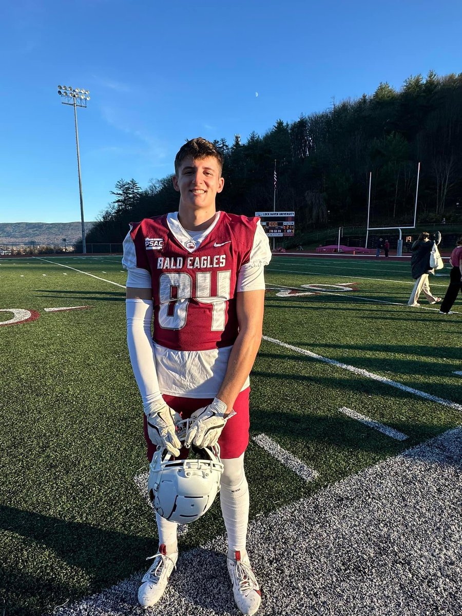 JenniferLippm13's tweet photo. So proud of our #84!❤️🏈🦅 https://t.co/a37p5NZ9KL