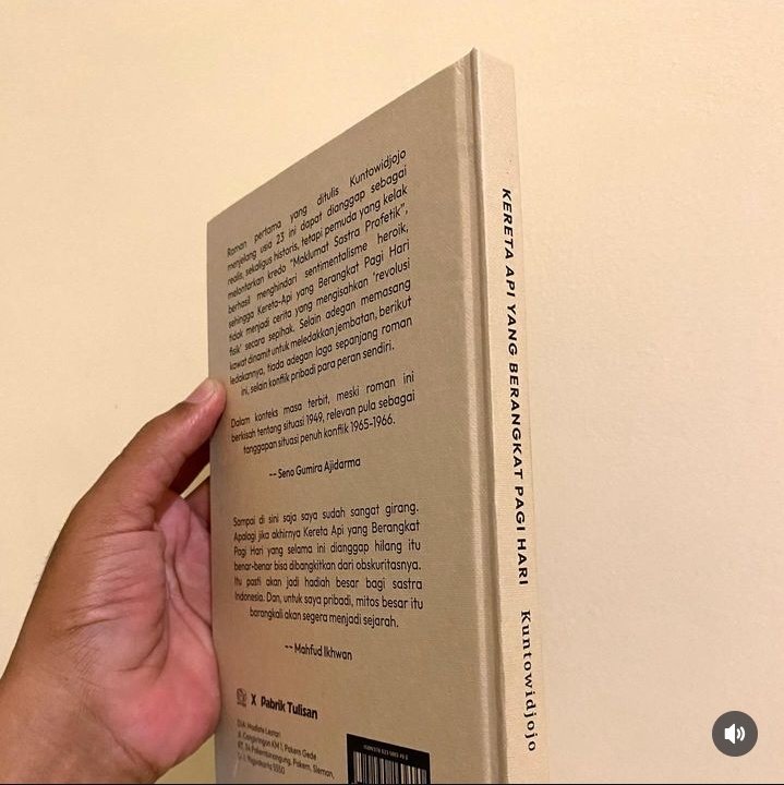 | #IndonesiaGelap tweet media