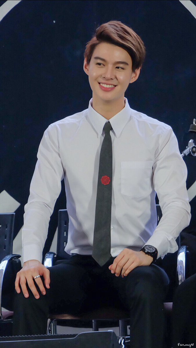 NomNomii_PS's tweet photo. same uniform, different person, but still very close in the heart👀
 #SWUOpenHouse2018
#SWUOHxSAINTPOOM 
#Saint_sup
#ppoomntp_
#MingEr 
#SaintPoom
#ภูมที่ไม่มีสระอิ 
SP IN SWU OPEN HOUSE 2024 https://t.co/klEWT1ge9L
