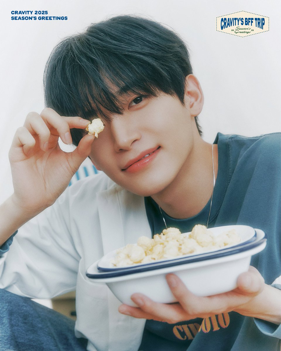 [📢]
CRAVITY 2025 SEASON’S GREETINGS
<CRAVITY'S BFF TRIP>
⠀
CONCEPT PHOTO
⠀
🧳 예약판매 일정 : 2024. 11. 11 11AM (KST)
⠀
#CRAVITY #크래비티
#세림 #SERIM
#앨런 #ALLEN
#정모 #JUNGMO