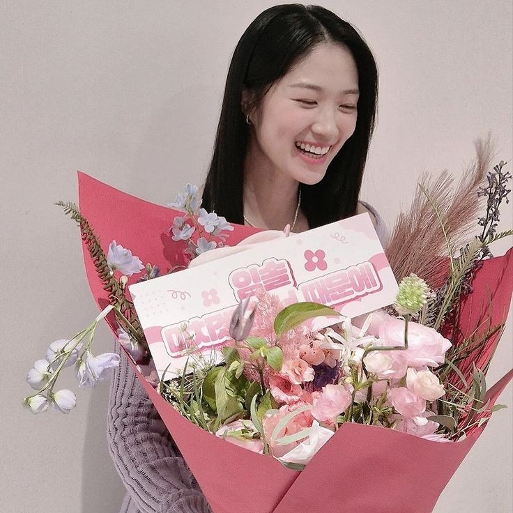 lungloy's tweet photo. 𓆩♡𝐻𝑎𝑝𝑝𝑦 𝐵𝑖𝑟𝑡ℎ𝑑𝑎𝑦🎂♡𓆪
ʚìɞ20241110ʚìɞ👑❤️🎉
สุขสันต์วันเกิดนะ🎈🇰🇷
ขอให้มีความสุขมากนะคะ
น่ารักจัง
#คิมฮเยยุน #KimHyeYoon #김혜윤
#Hyeppyday_with_HYEYOON
#오늘은혜윤이생일입니다만
#Happy28thDay
#ข้ามเวลามาเซฟเมน https://t.co/mSuQFO16NR