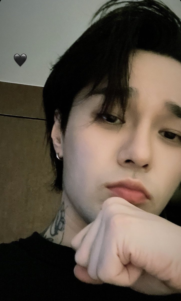 deansintro's tweet photo. hes all grown up #happyDEANday https://t.co/Ozqh7dF5k4