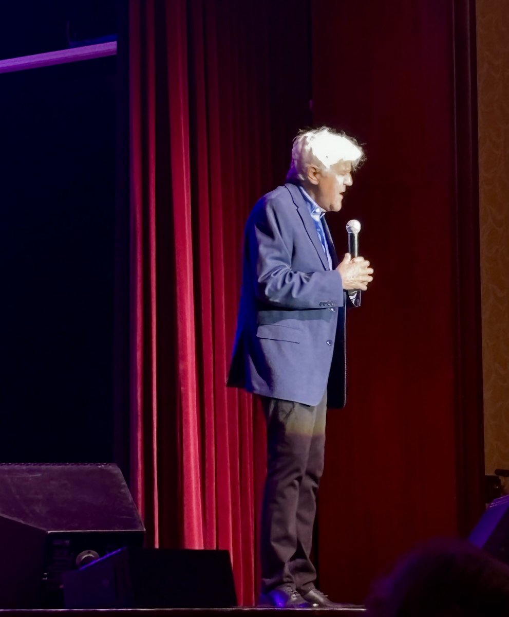 gary_lapierre's tweet photo. Great to see Leno in Rhode Island! https://t.co/pzF7JJYHdL