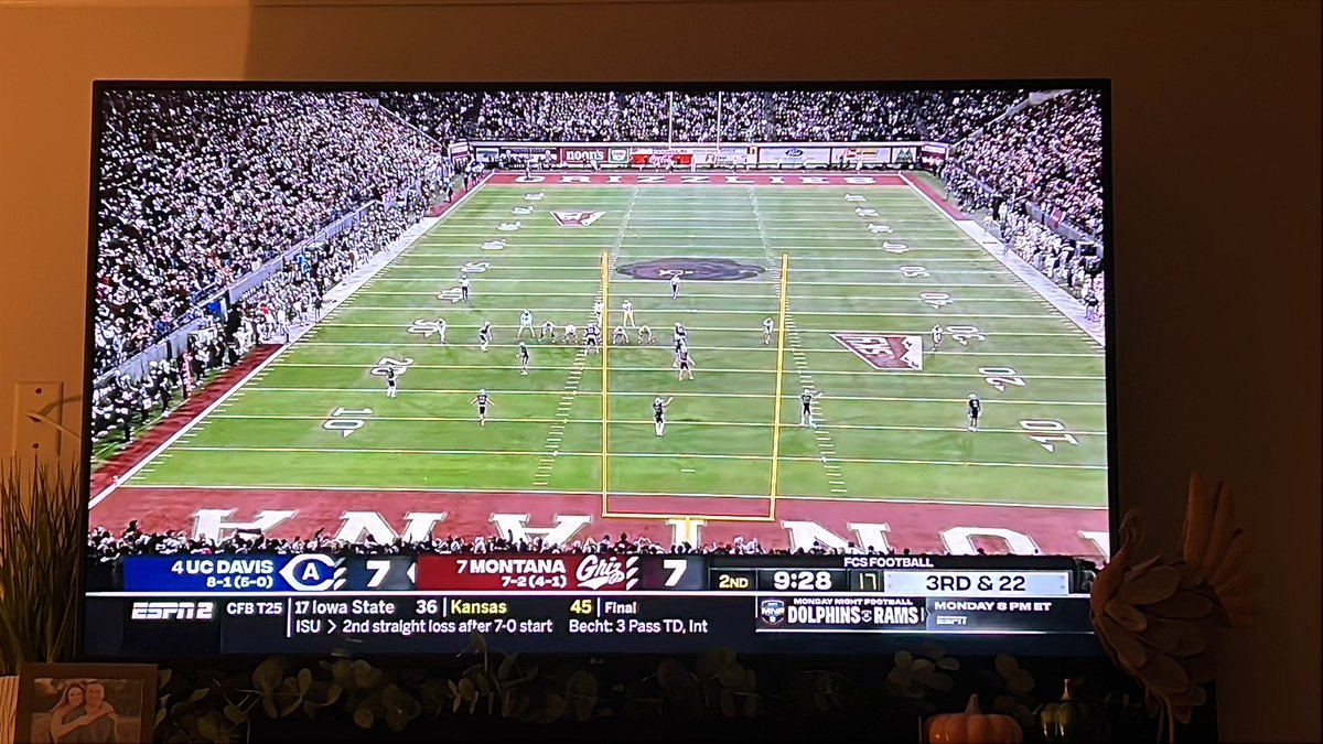Bay Area Longhorn (@bayarealonghorn) on Twitter photo I know my guy <a href="/_dannydavis/">Danny Davis</a> is up watching some Big Sky football like I am <a href="/UMGRIZZLIES/">Montana Grizzlies</a> <a href="/UCDfootball/">UC Davis Football</a> I know my guy <a href="/_dannydavis/">Danny Davis</a> is up watching some Big Sky football like I am <a href="/UMGRIZZLIES/">Montana Grizzlies</a> <a href="/UCDfootball/">UC Davis Football</a>