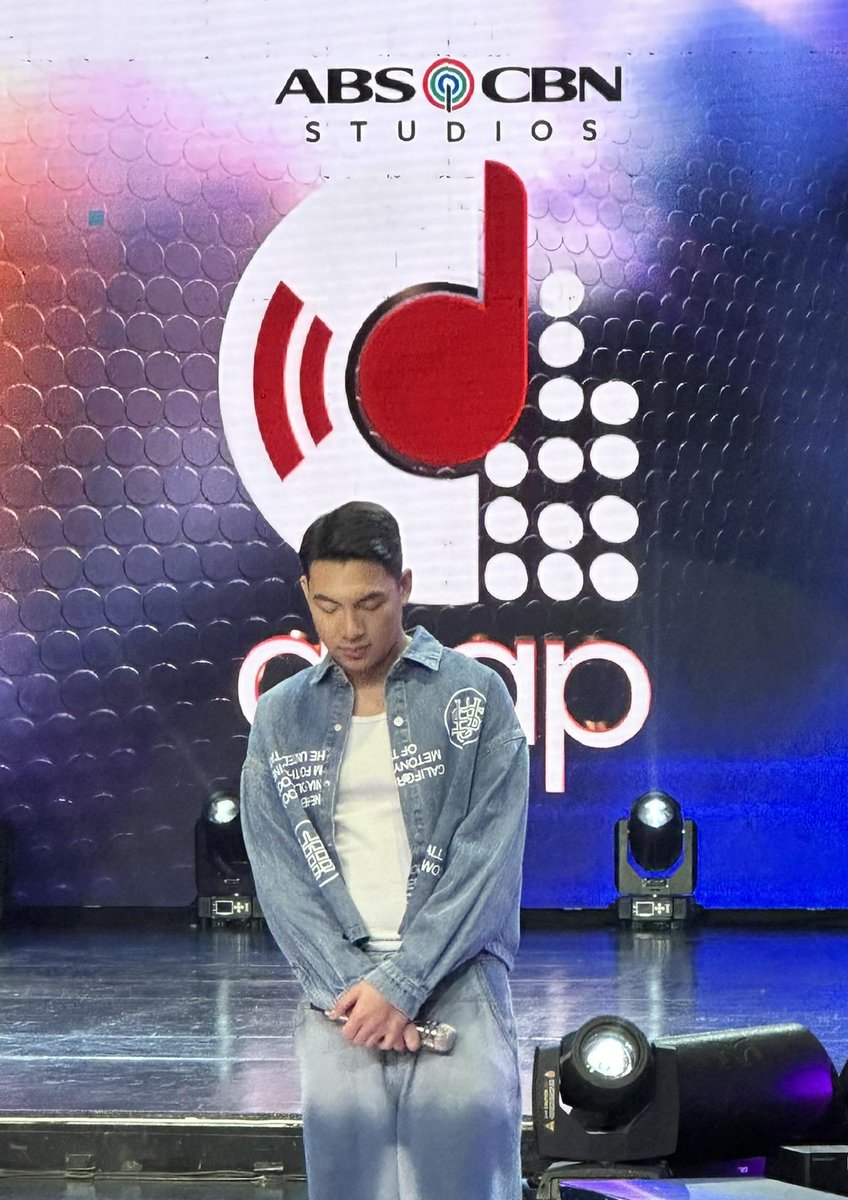 Some behind-the-scene shots of Darren for today's #ASAProcks episode.

SIMPLY DBest DARREN
#DARREN <a href="/Espanto2001/">Darren</a>