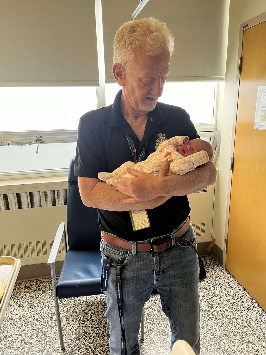 Oh dear, nothing melts the heart quite like meeting your newest granddaughter for the first time ❤️❤️❤️Welcome to the world dear Isla!