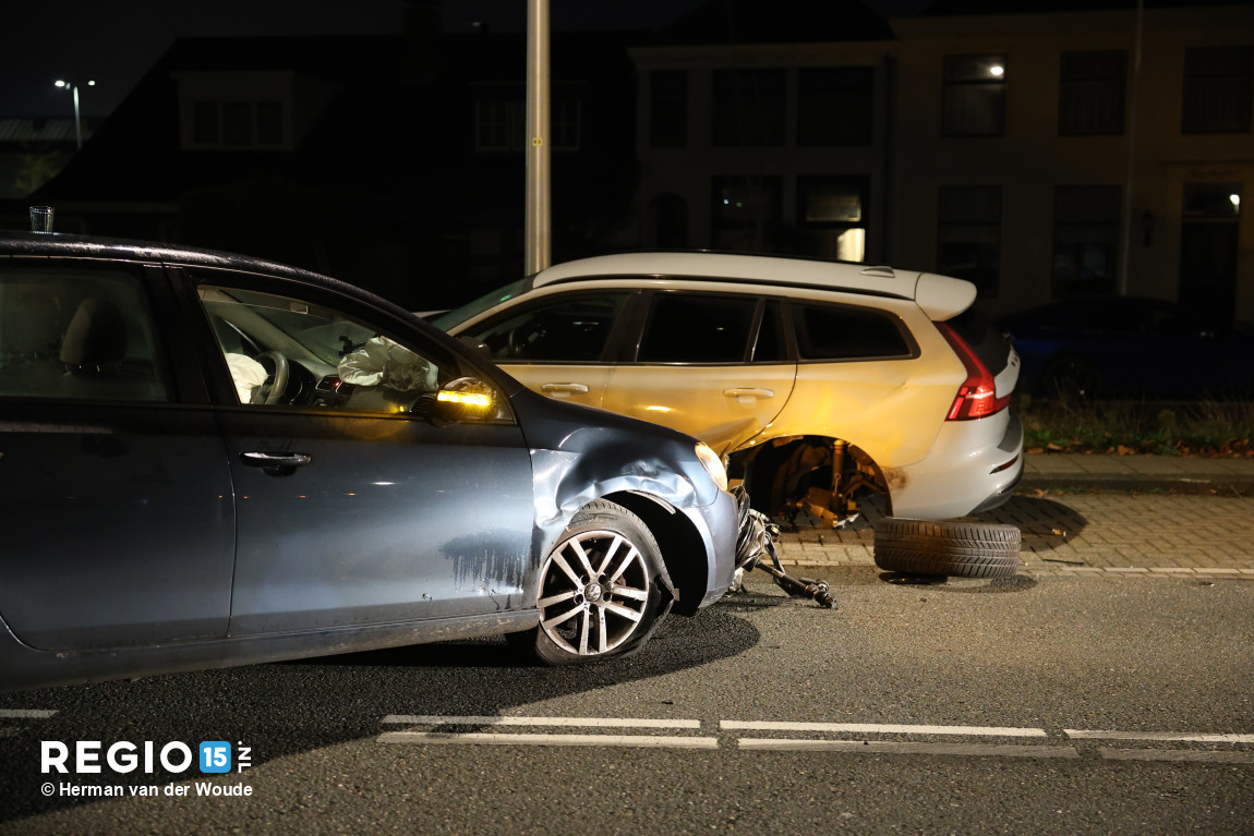 Auto gebotst op Dijkweg in Honselersdijk