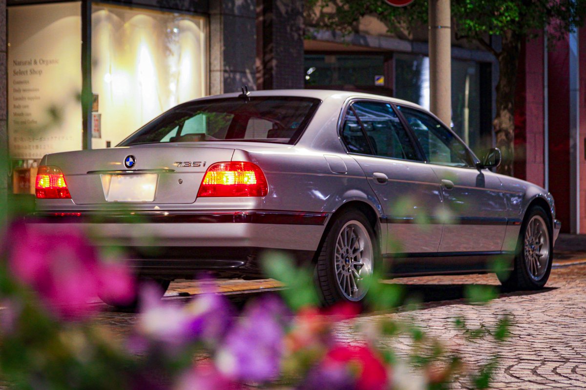 Semir_E46_328i's tweet photo. 【ご報告】

2000y BMW 735i プラス・パッケージ
LHD (E38 Facelift)
に乗り換えました🎊

・トゥモロー・ネバー・ダイ
・トランスポーター
等、映画の影響で長年憧れていたE38
20年越しの夢が、遂に叶いました。

今や球数も減り見かけなくなったE38
微力ながら盛り上げていければと思います
#BMWE38 https://t.co/2IKVJYLWY7