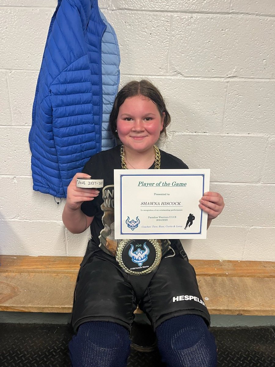 Congratulations to Shawna from our @PmhaWarriors Gu13 B Thunder on her first goal of the season and the POG!! Shawna scored her first goal tonight against the Caps, unfortunately we came up short.... Go Thunder!