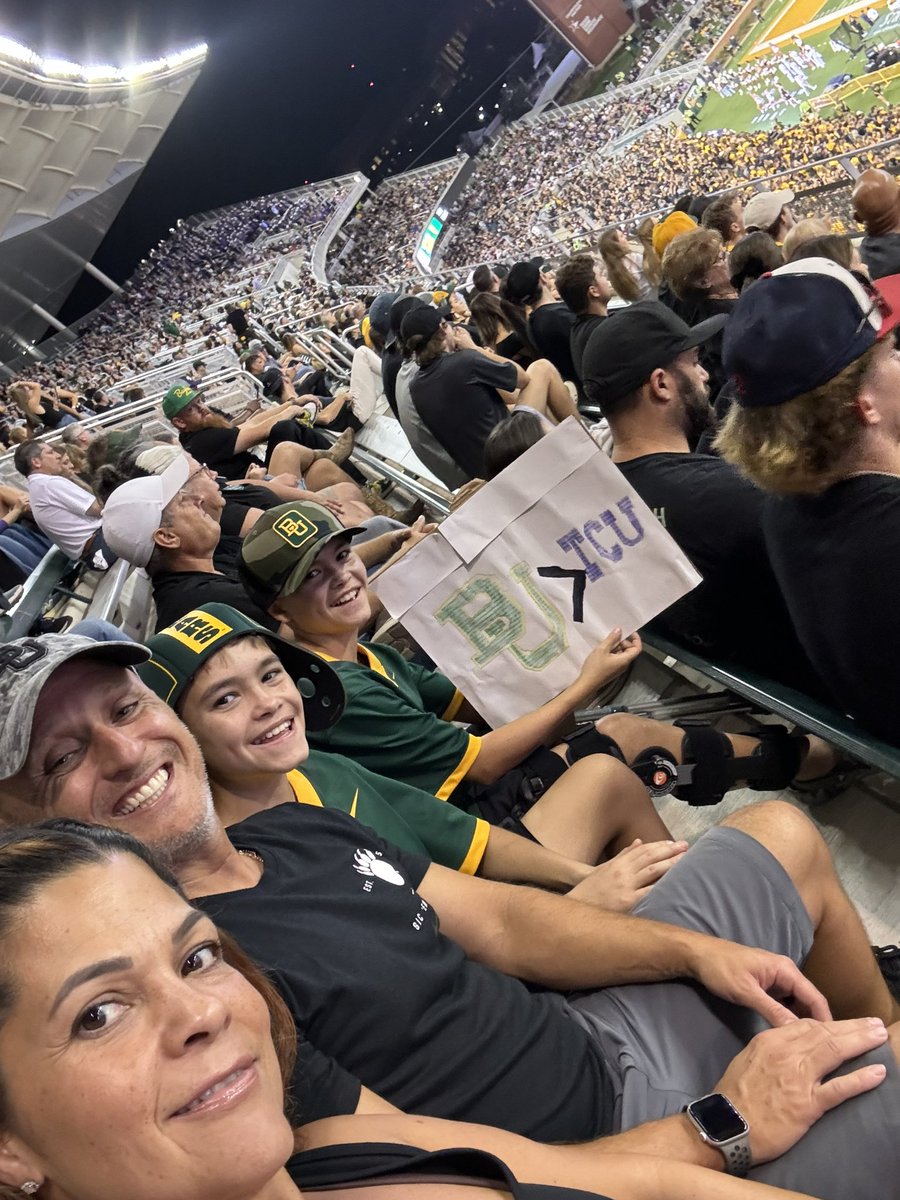 KingBU23's tweet photo. #sicem https://t.co/uYwbsQSSmh