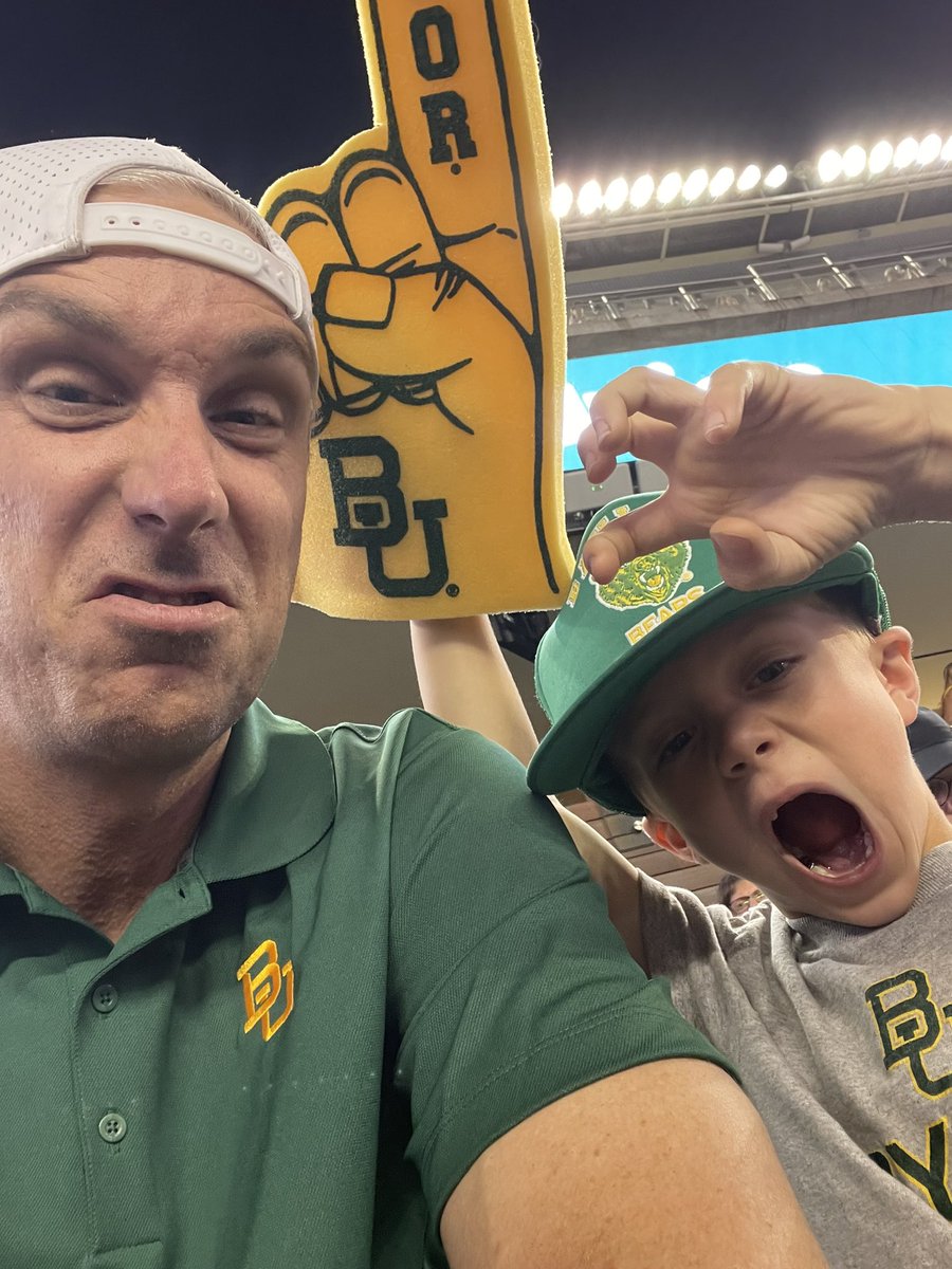 SlickShep's tweet photo. #SicEm https://t.co/MC8vVJqYgr