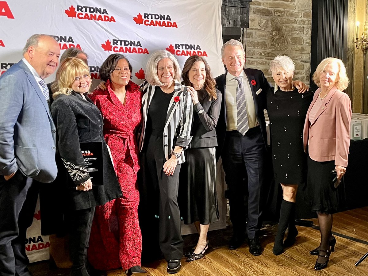 Gina Lorentz tweet media