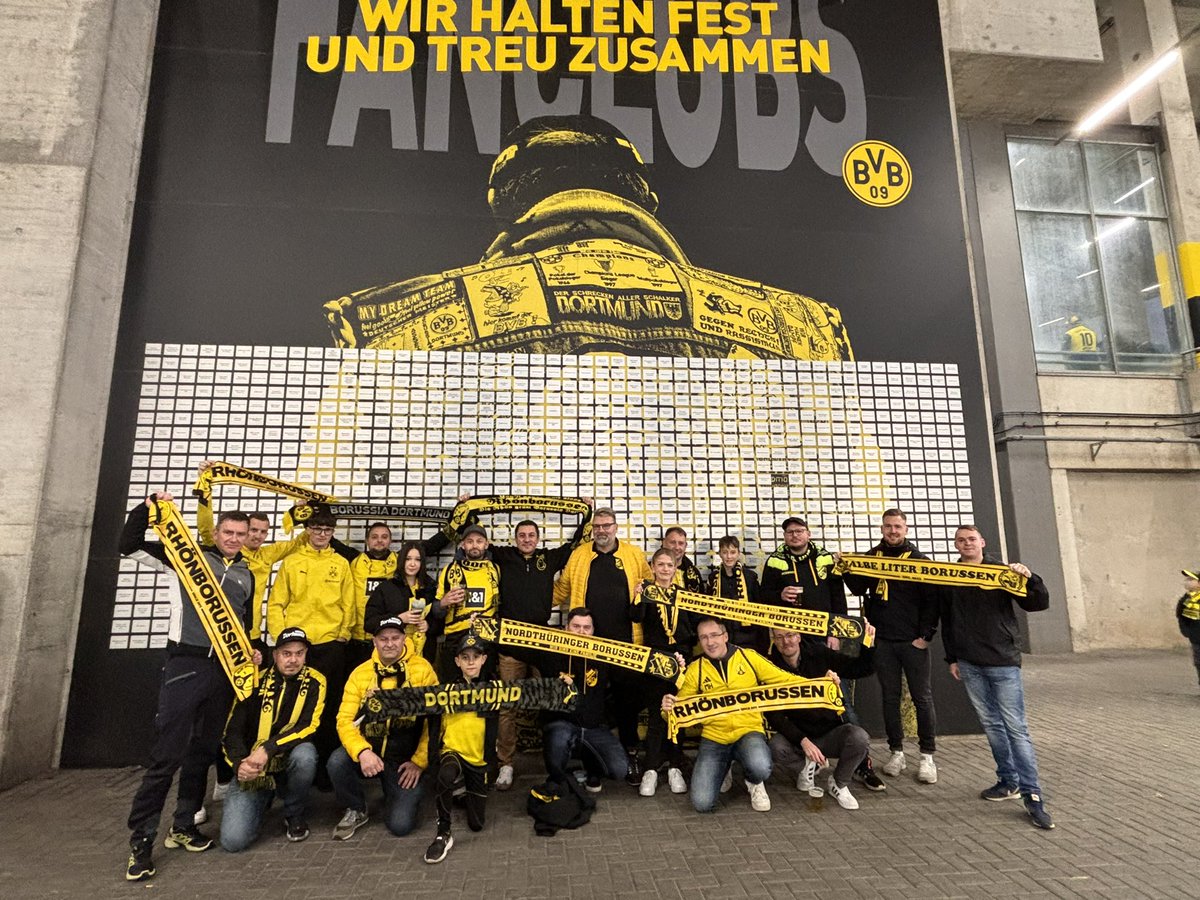 nordthueringer's tweet image. Eine Mannschaft wie wir sie immer sehen wollen Kampfeswille Siegeswille und eine geschlossene Mannschaftsleistung. Am Ende ein verdienter 2:1 Sieg unserer Borussia, der durchaus 3-4 Tore mehr verdient hätte für uns🖤💛🖤💛
#bvb09 
#bvbfanabteilung