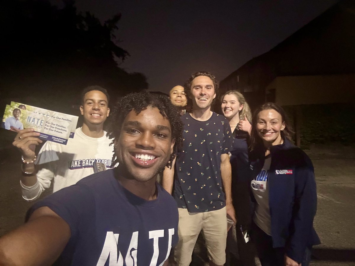 nateforflorida's tweet image. Knocking on doors with @davidhogg111 and @nikkifriedfl just 3 DAYS AWAY FROM THE ELECTION.

Make sure you get out there and #vote!

#harriswalz2024