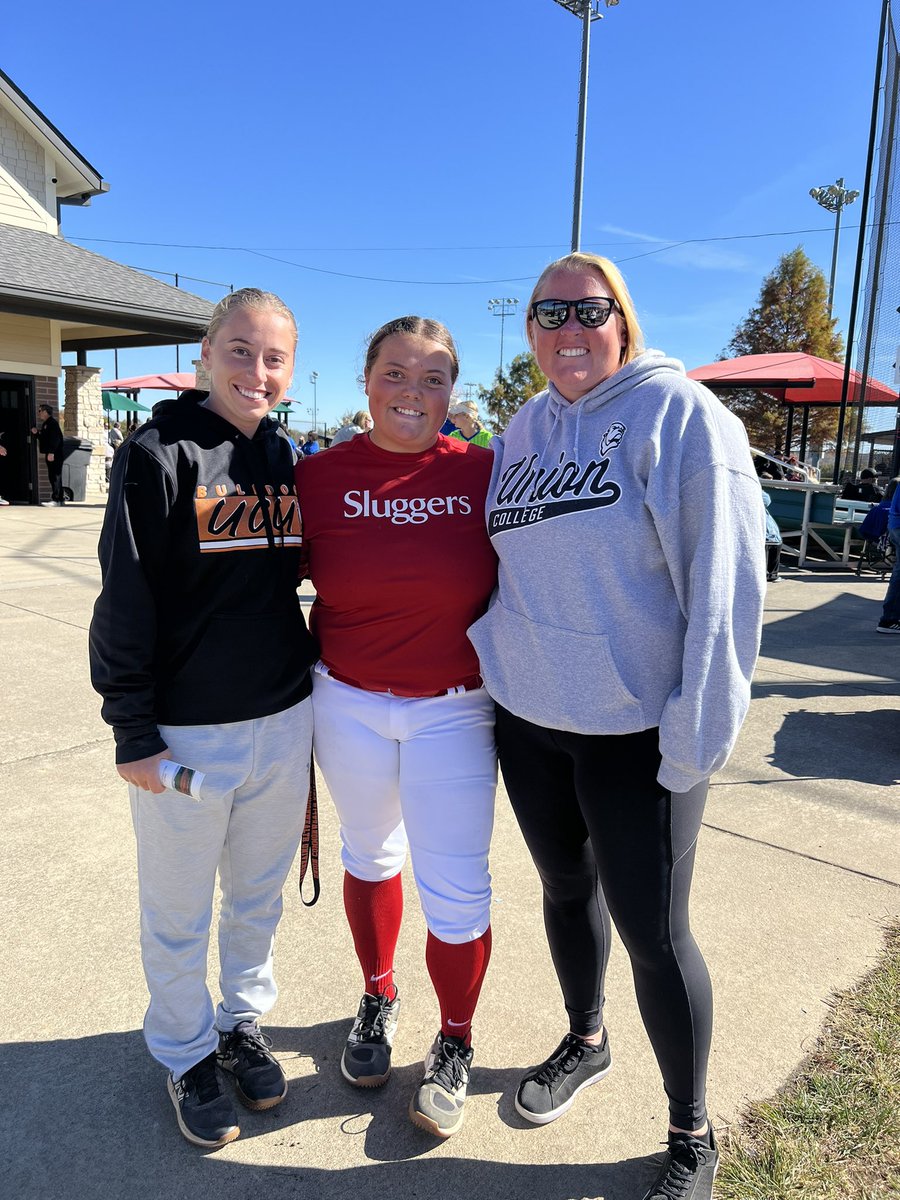 SavyMiller2025's tweet photo. I have had the best week! 

Thanks again Coach @sjpatt &amp; Coach @KluesnerSophie for the amazing opportunity!! 

Go @unionkysoftball Bulldogs!  🧡🧡 https://t.co/yZrdC1Uiz8